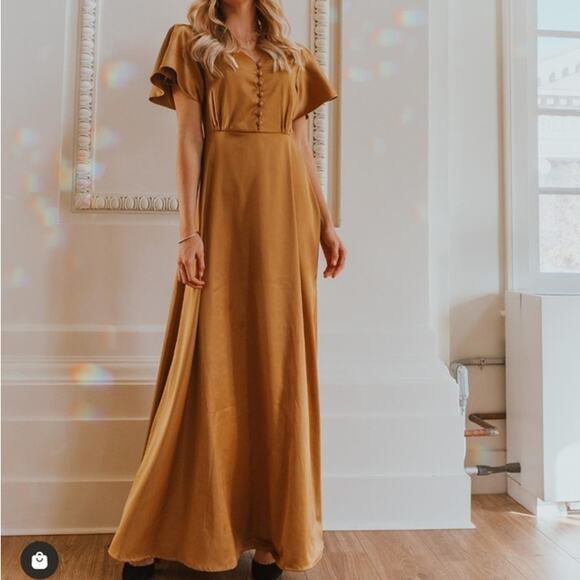 Ivy City Co Dresses & Skirts - NWT Ivy City Co Vienna Satin Short Flutter Sleeve Maxi Dress Medium
